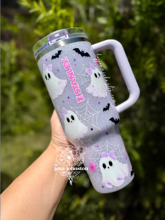 Lacey Ghost & bats